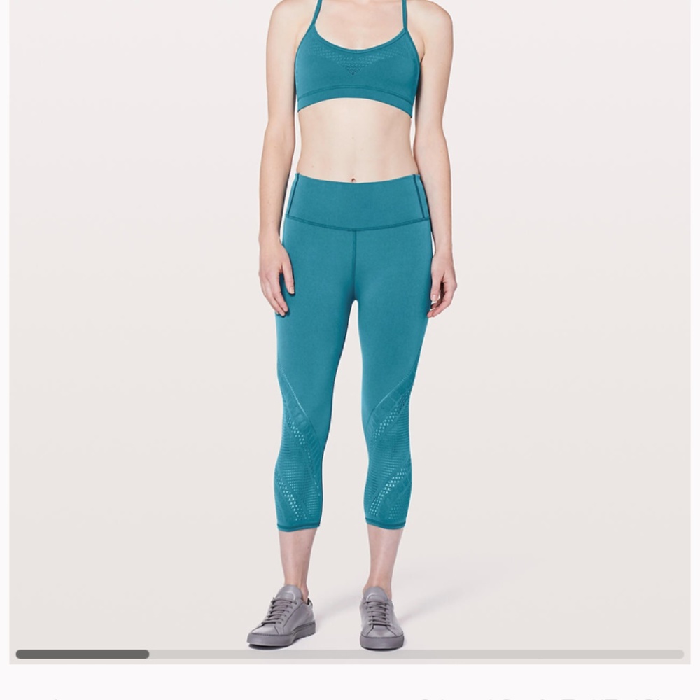 Reveal Crop Interconnect *18"